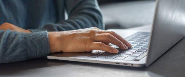 How to Craft the Perfect Professional Voicemail Template for Your Business