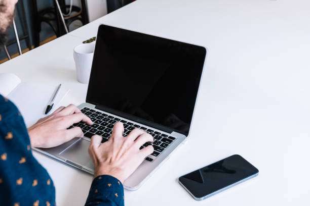 Crafting the Perfect Sample Email for Out of Office: Tips and Templates