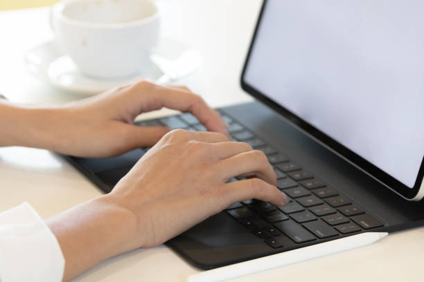 10 Examples of Bad Emails: What Not to Send
