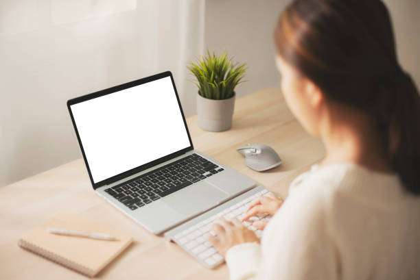 Essential Holiday Out of Office Email Message Examples for Your Time Away