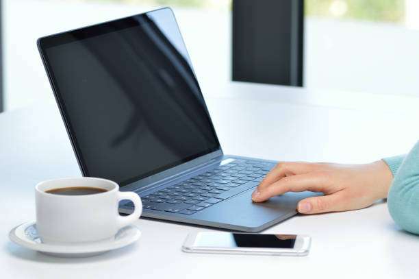 Essential Guide: How to Quit a Job Over Email with Confidence